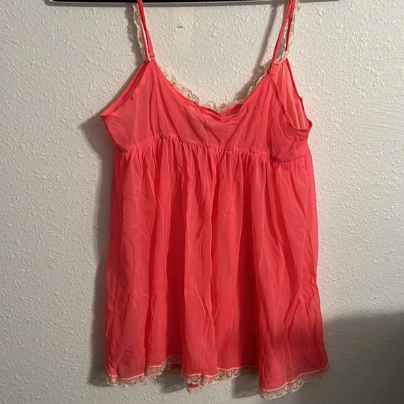 Vintage Victoria’s Secret Pink and Lace Nightgown Size M - Picture 2 of 3